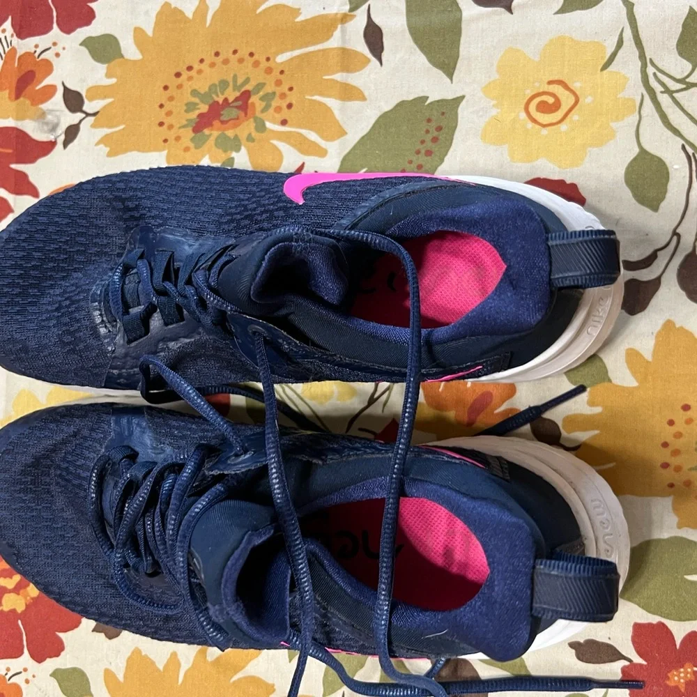 Nike Renew Rival Women's Running Shoes AA7411-401 Obsidian Navy Blue Sz 9.5 EUC.